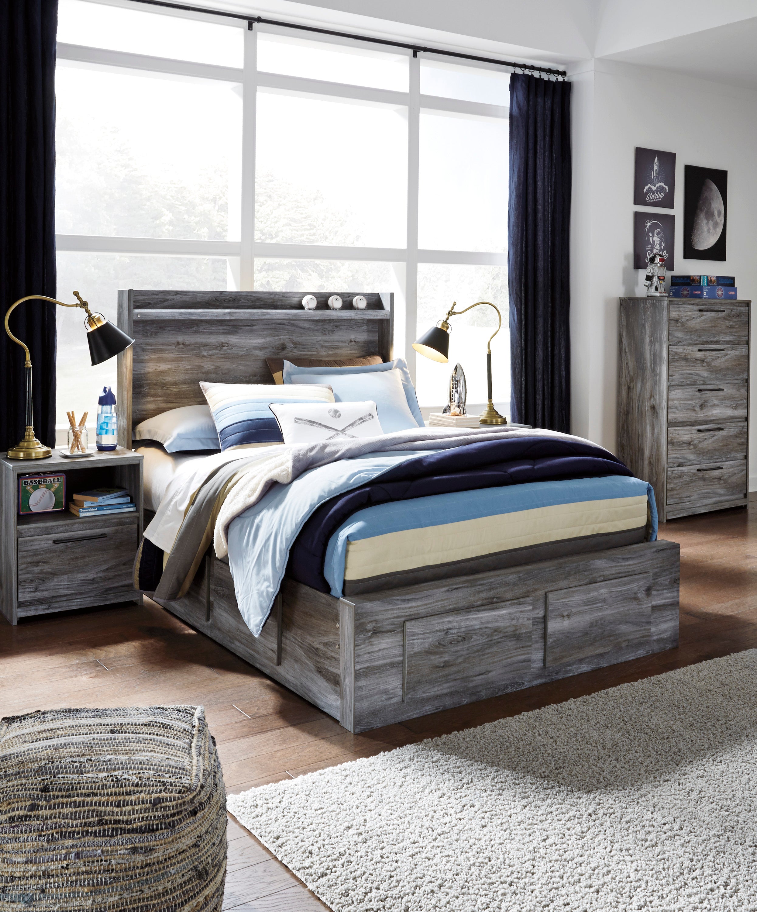 Baystorm Panel Bed with 4 Storage Drawers