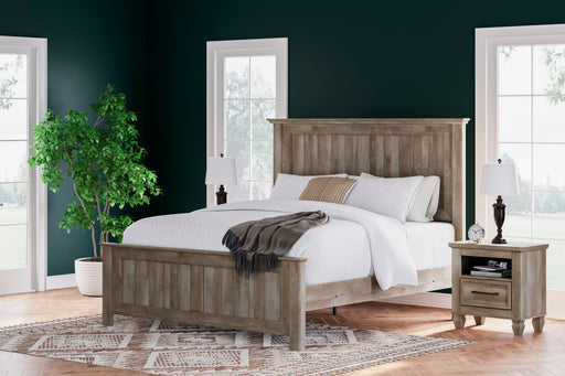 Yarbeck King Panel Bed
