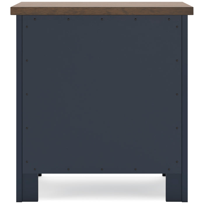 Landocken Nightstand