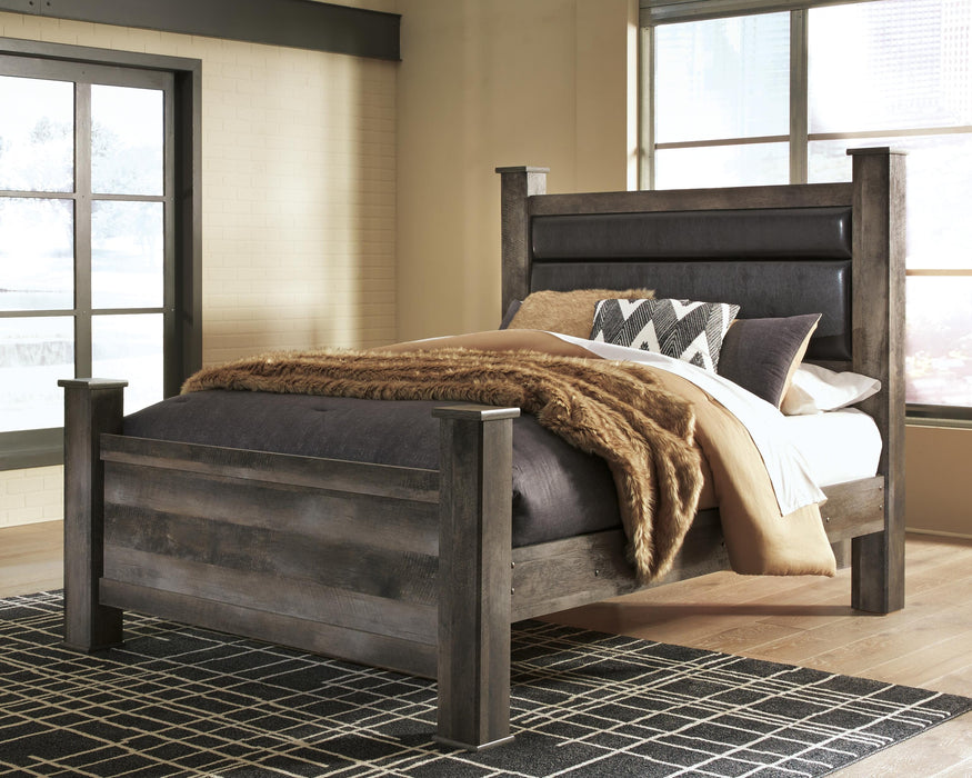 Wynnlow Queen Upholstered Poster Bed