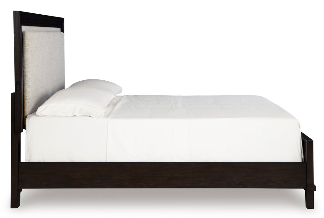 Neymorton Upholstered Panel Bed