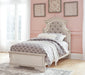 Realyn Full Panel Bed - White