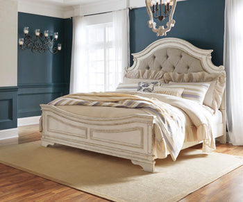 Realyn Full Panel Bed - White