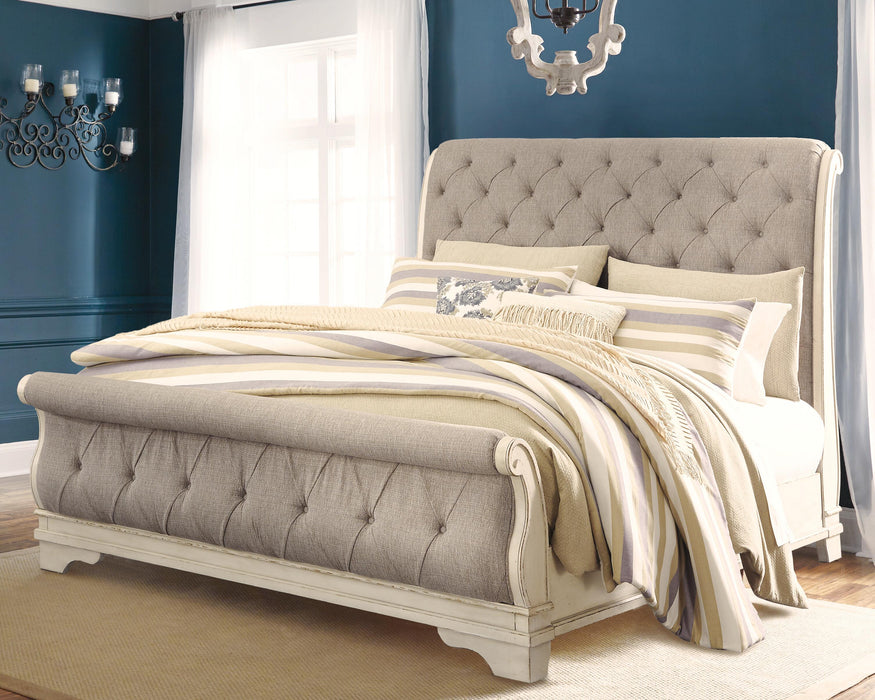 Realyn King Sleigh Bed