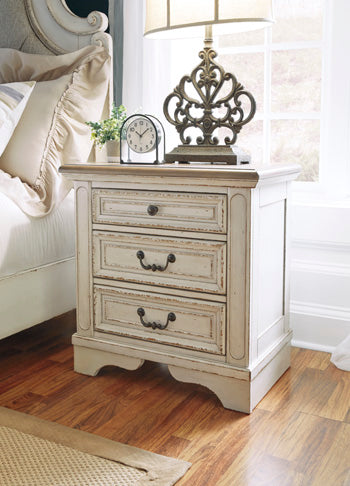 Realyn Full Panel Bed - White;Brown/Beige