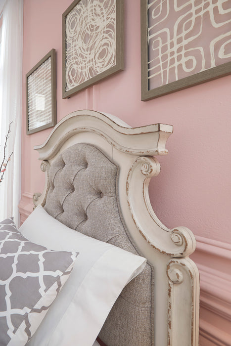 Realyn Upholstered Panel Headboard