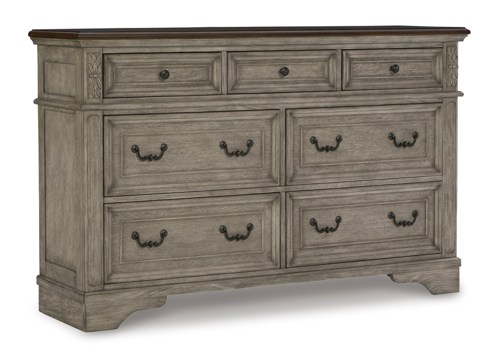 Lodenbay Dresser