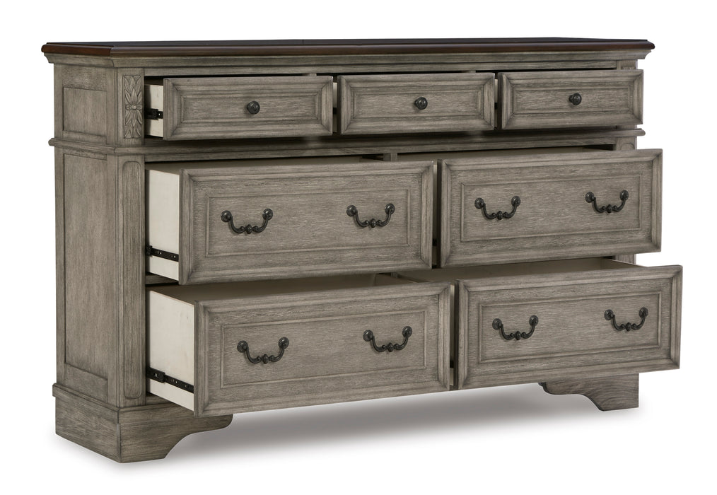 Lodenbay Dresser