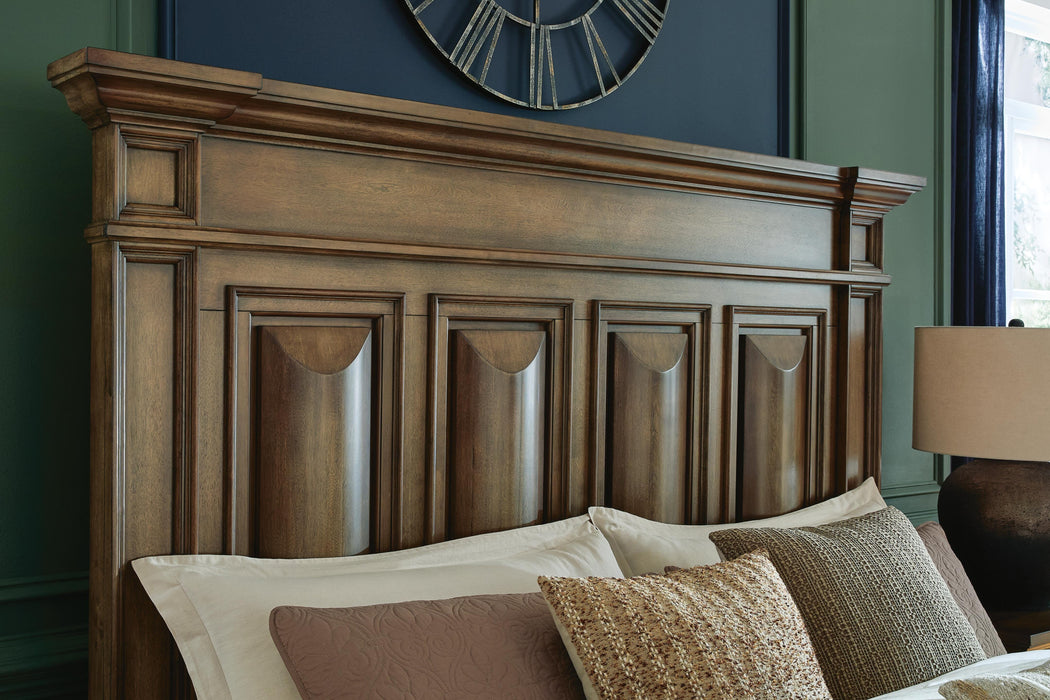 Frantanna Panel Bedroom Set in Brown - bedroom room scene