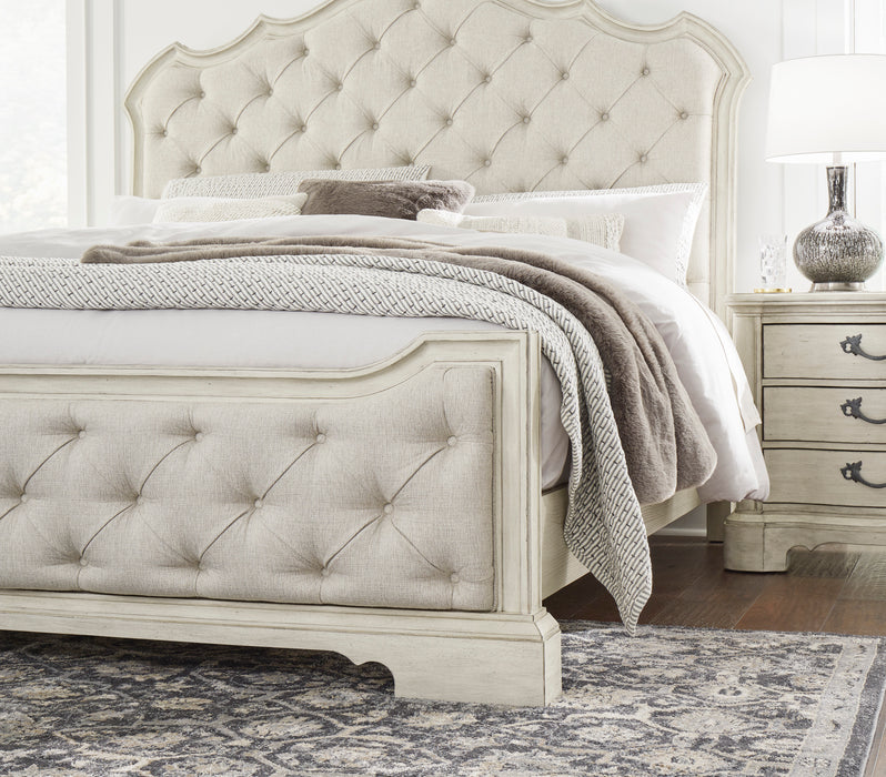 Arlendyne King Upholstered Bed