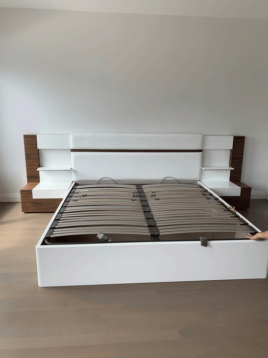 Mar Bed with Frames