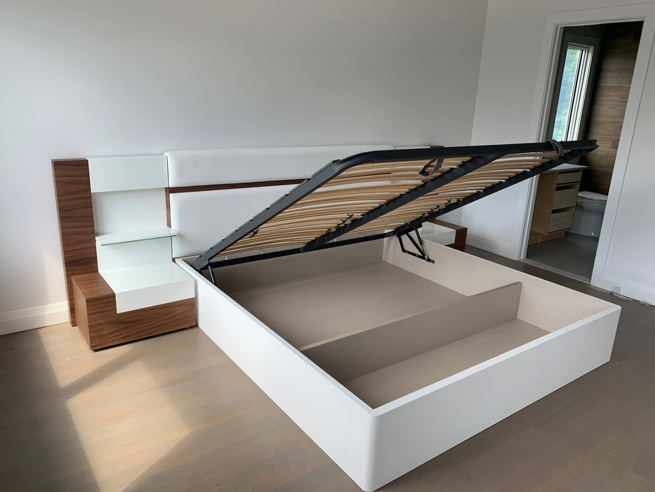 Mar Bed with Frames