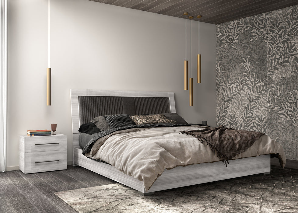 Mia Bed with Frames
