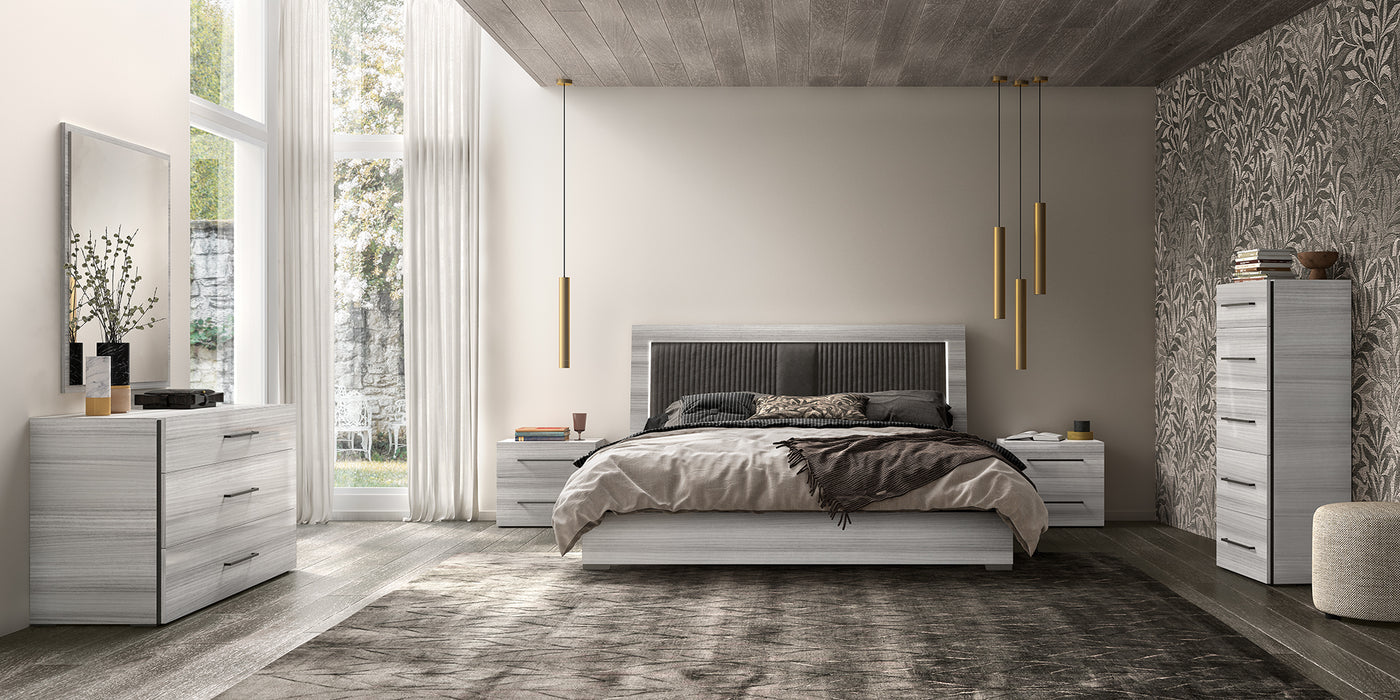 Mia Queen size Bed