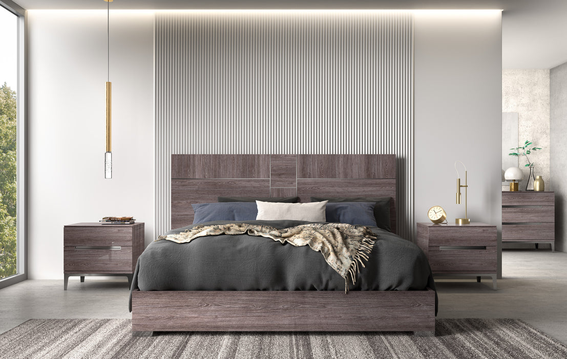 Viola King size Bed