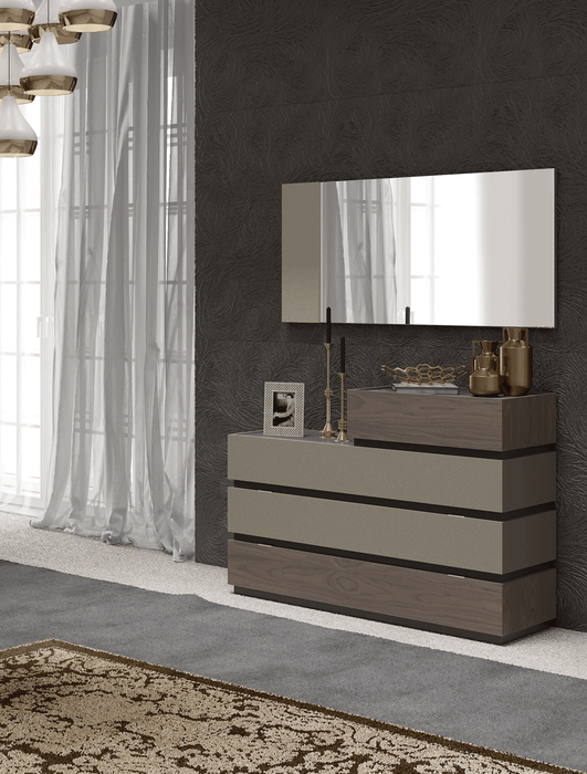 Leo Dresser/Chest