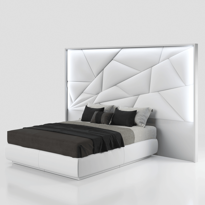Majesty Bedroom w/light and Carmen Cases