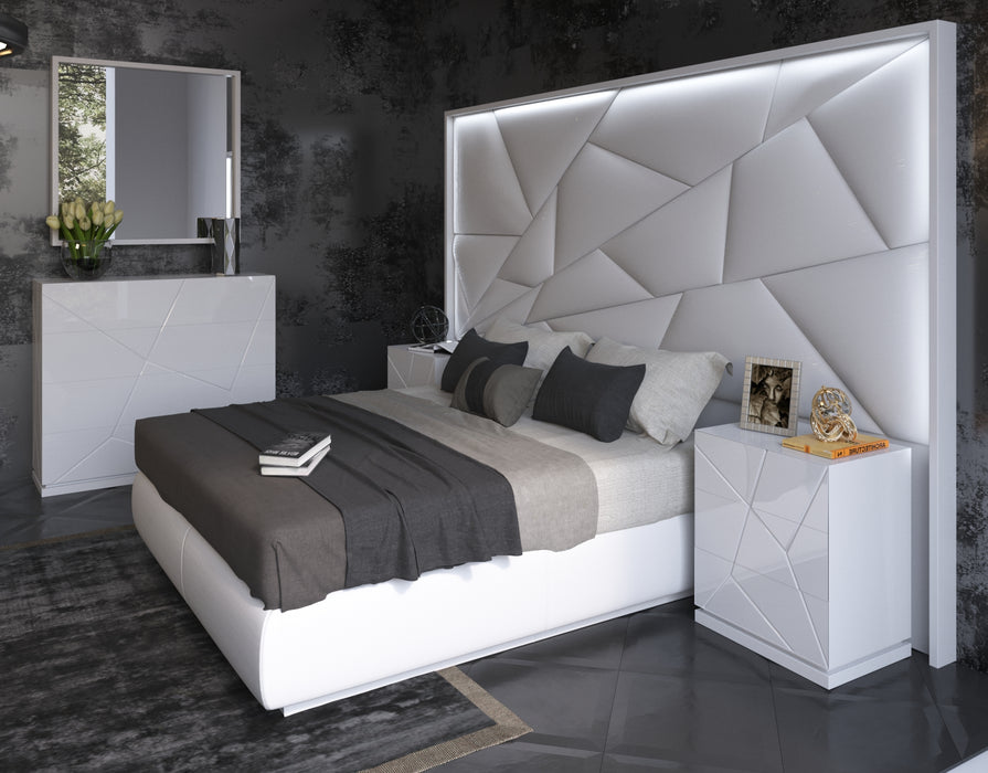 Majesty Bed w/light with Frames