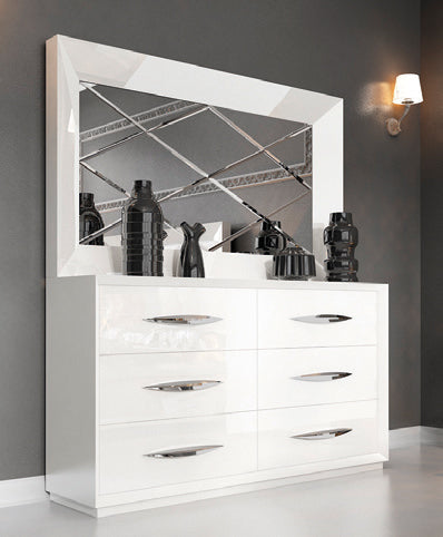 Orion Bed with Carmen cases