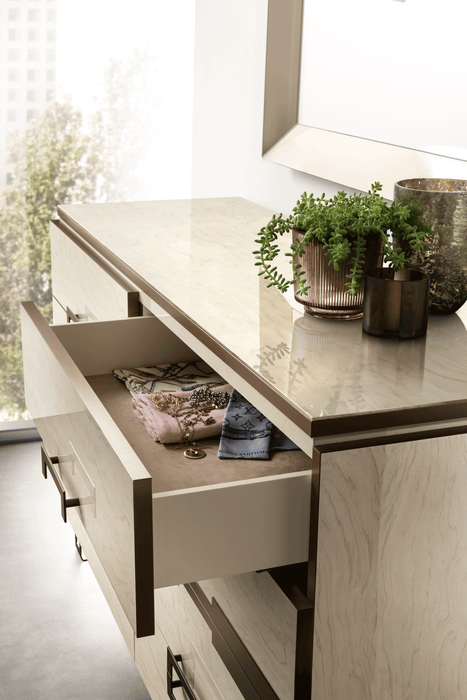 Poesia Bedroom w/ Light