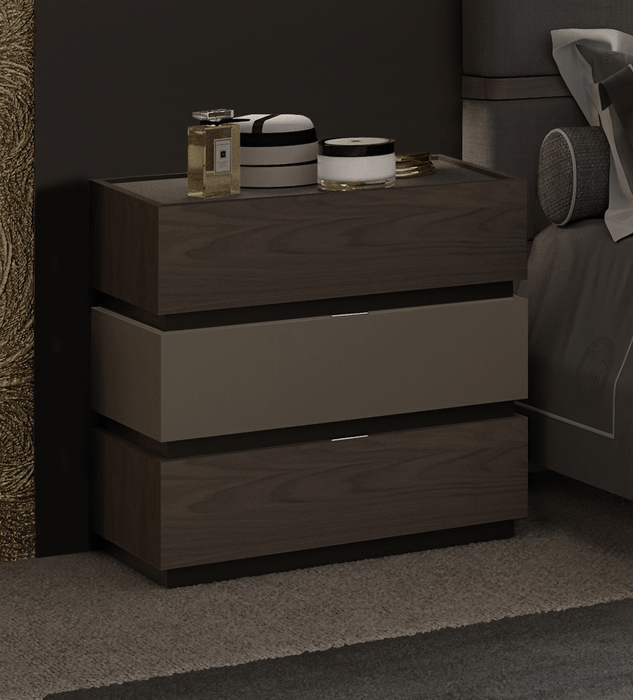 Leo Bedroom