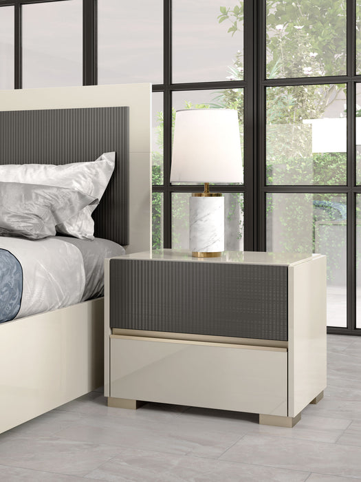 Alfa Nightstand
