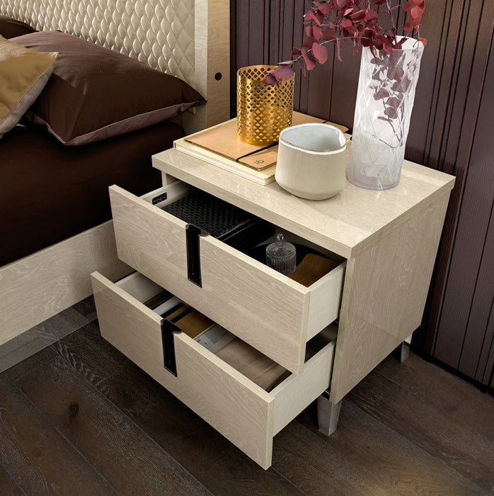 Camel Ambra Nightstand