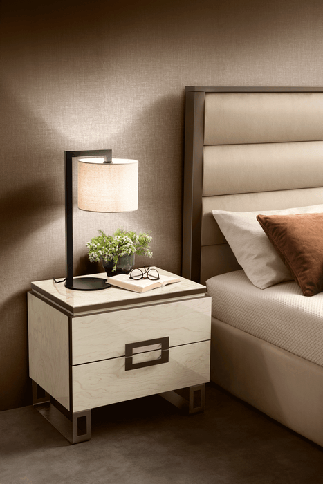 Poesia Nightstand