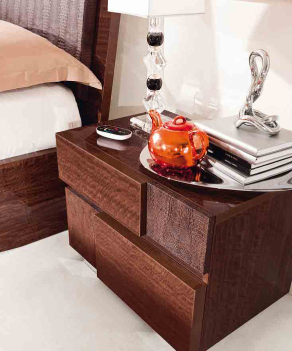 Status Caprice Nightstand