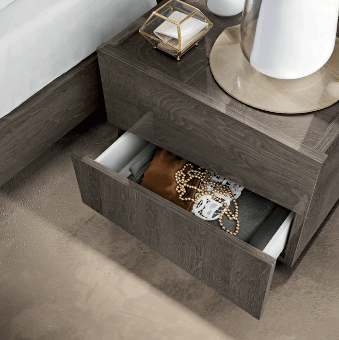 Tekno Nightstand