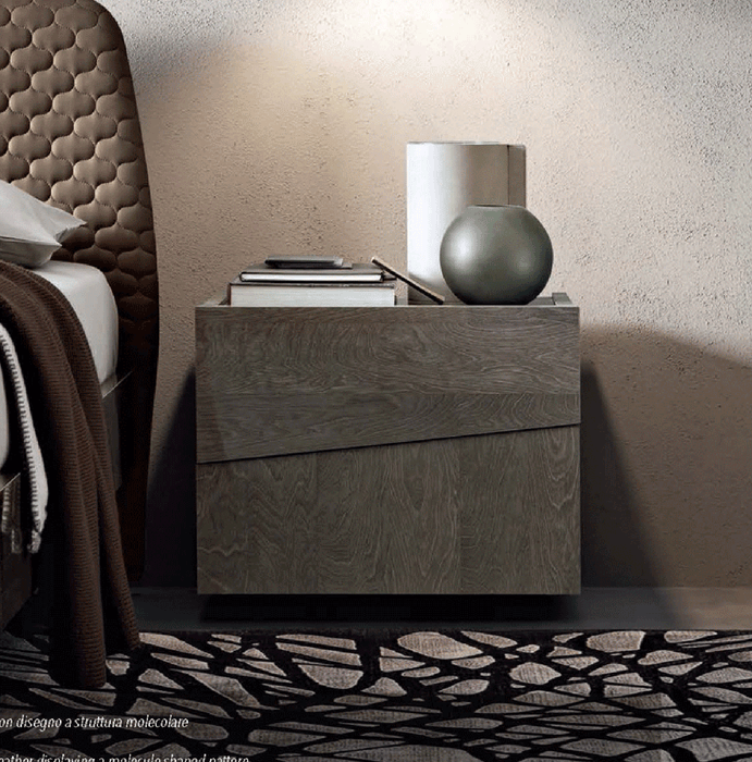 Tekno Nightstand