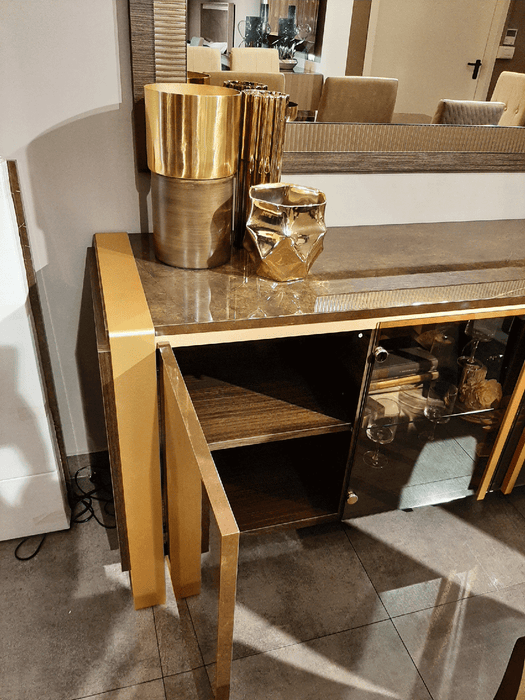 Essenza Dining by Arredoclassic, Italy