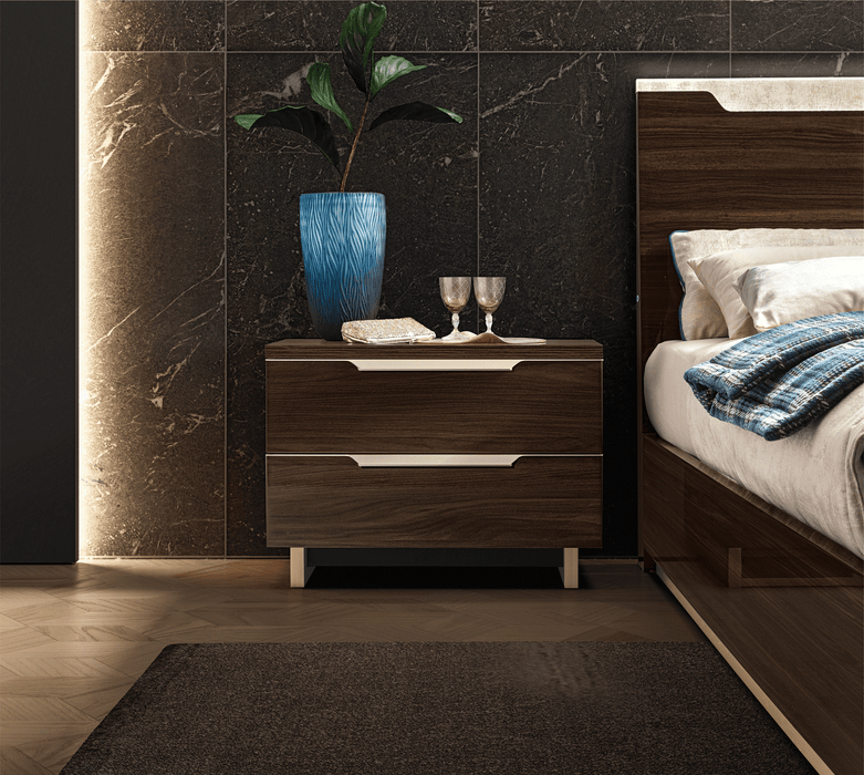 Smart Bedroom Walnut by Camelgroup – Italy