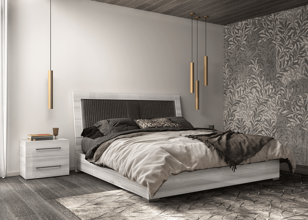 Mia Bedroom w/ Light