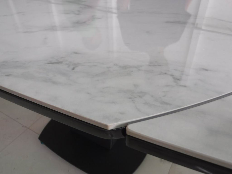2417 Marble Table White with 3405 Cream Chairs