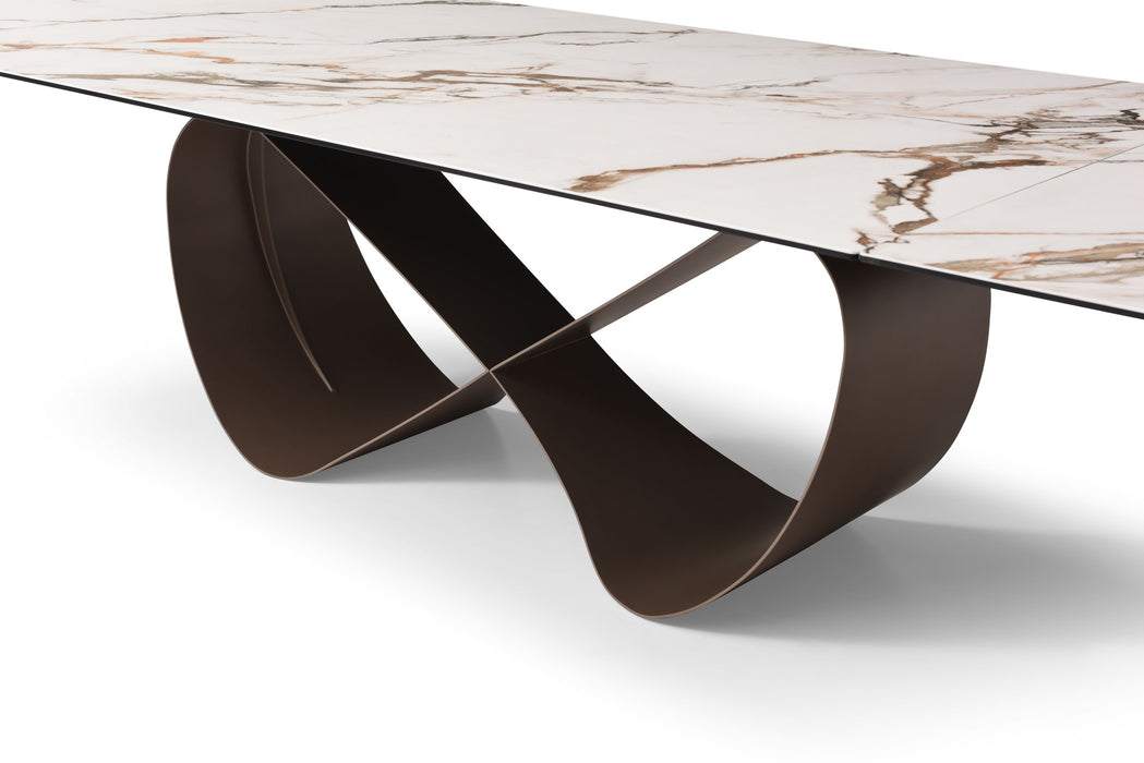 9305 Table with 1442 chairs