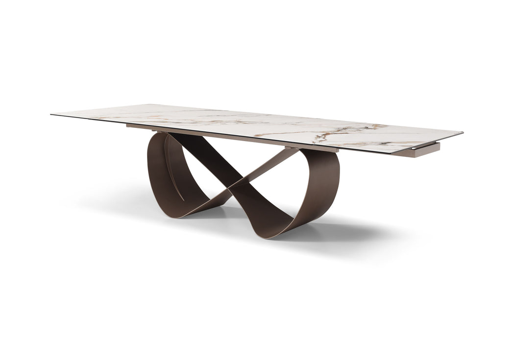 9305 Table with 1442 chairs