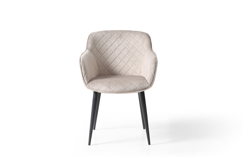 9368 Table Taupe with 1117 chairs