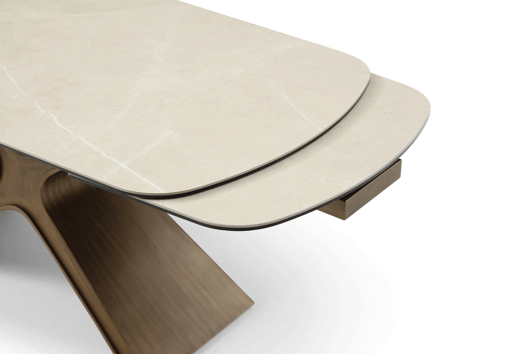 9368 Table Taupe with 1117 chairs
