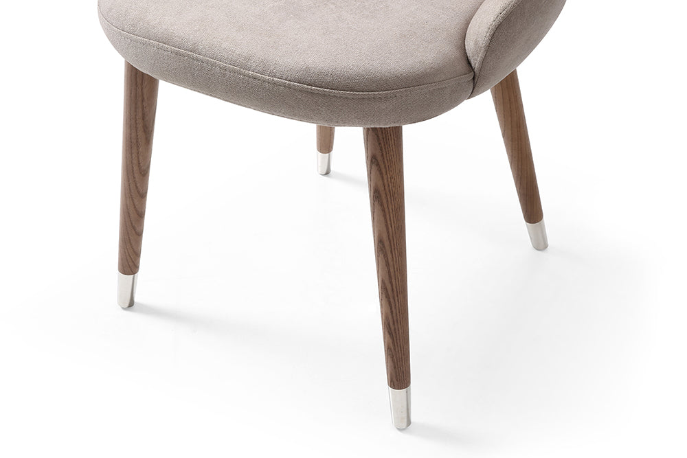 9493 Table with 1287 Chairs