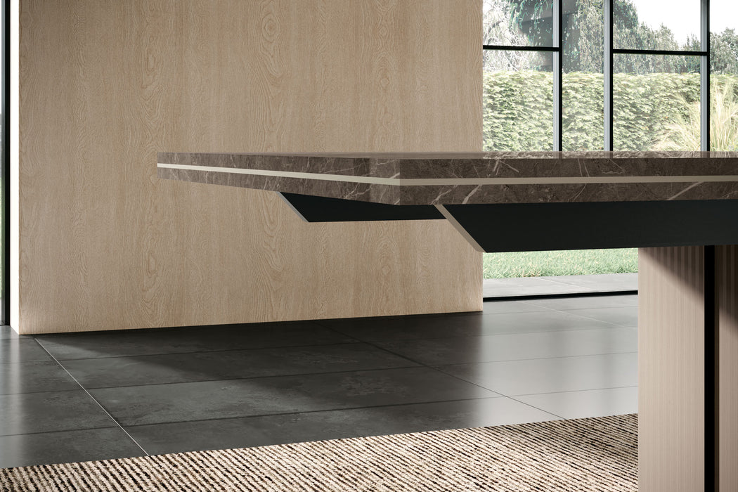 Fidia Dining room - Aris Table