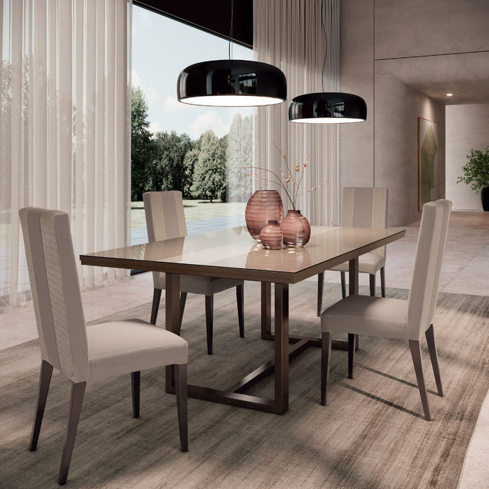 Linea Dining room