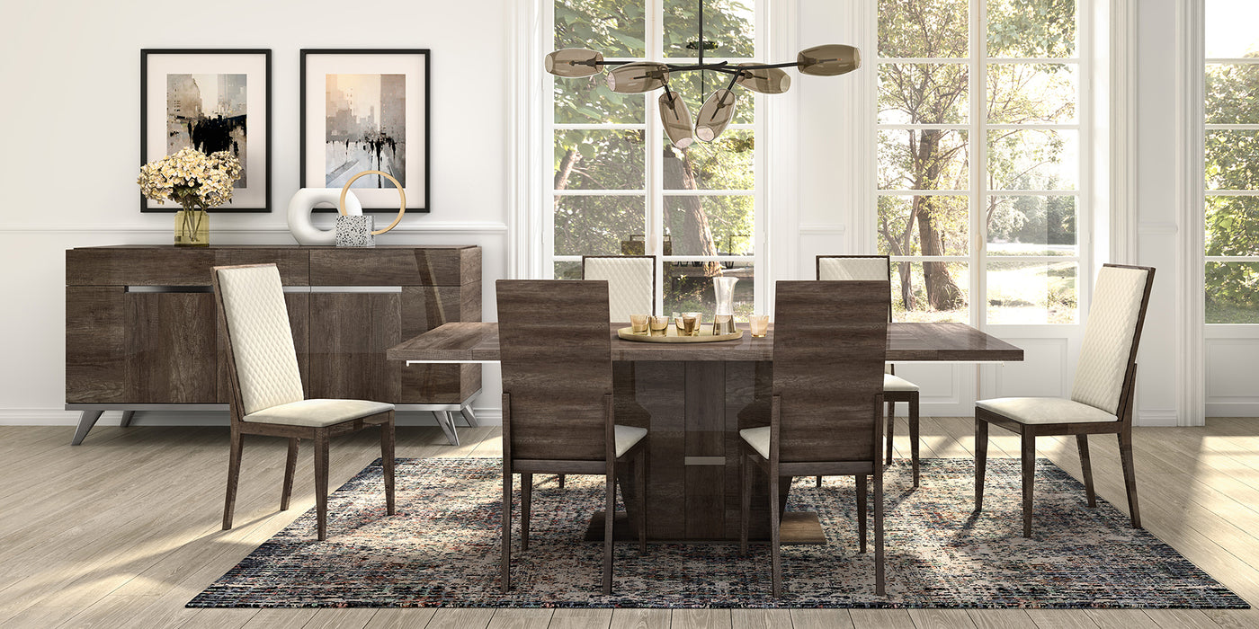 Medea Dining Room