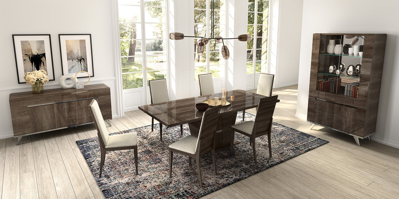 Medea Dining Room