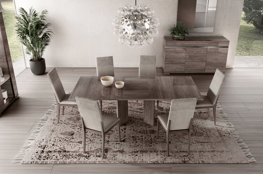 Viola Dining room