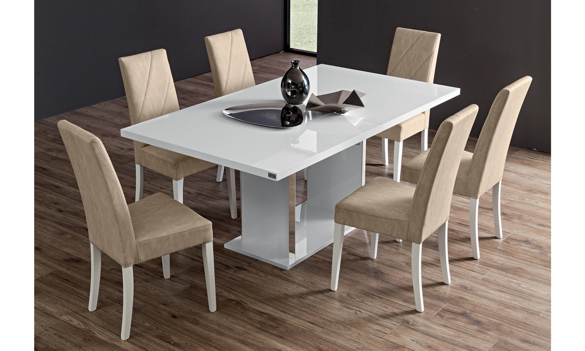 Lisa Dining Table, Italy