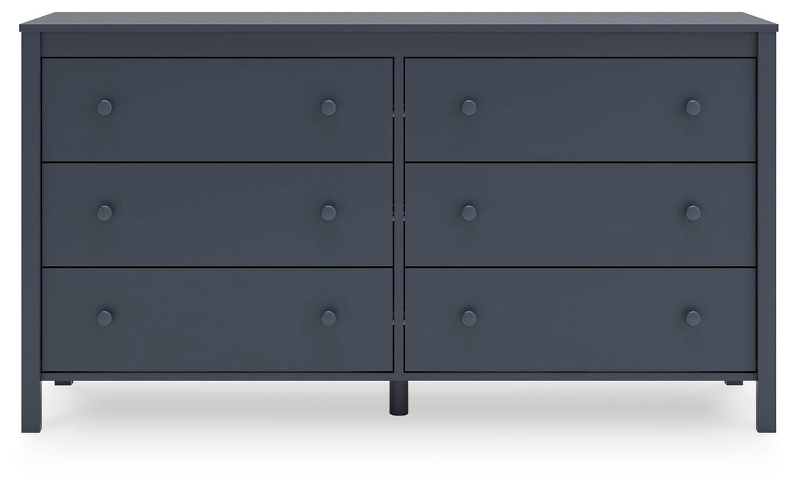 Simmenfort Dresser