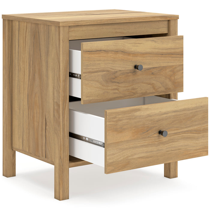 Bermacy Nightstand