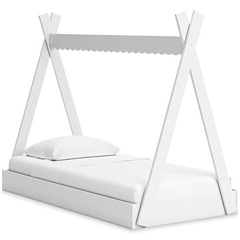 Hallityn Chest of Drawers - White