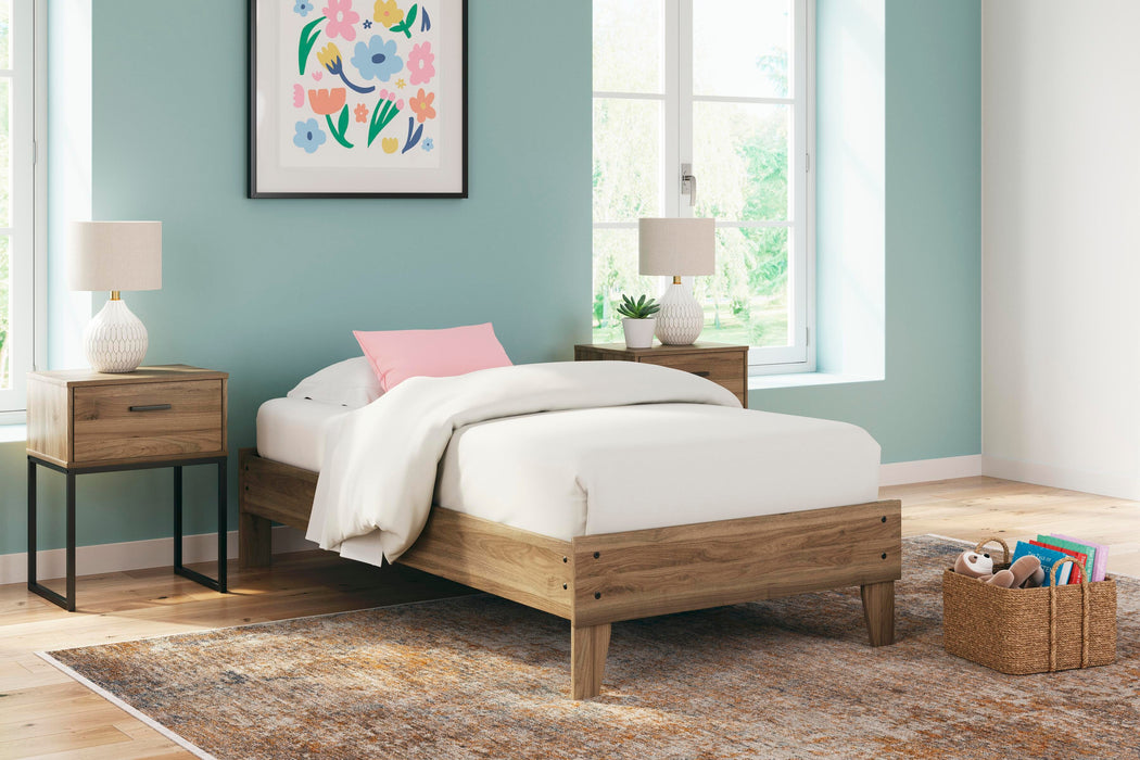 Deanlow Platform Bed - image 2